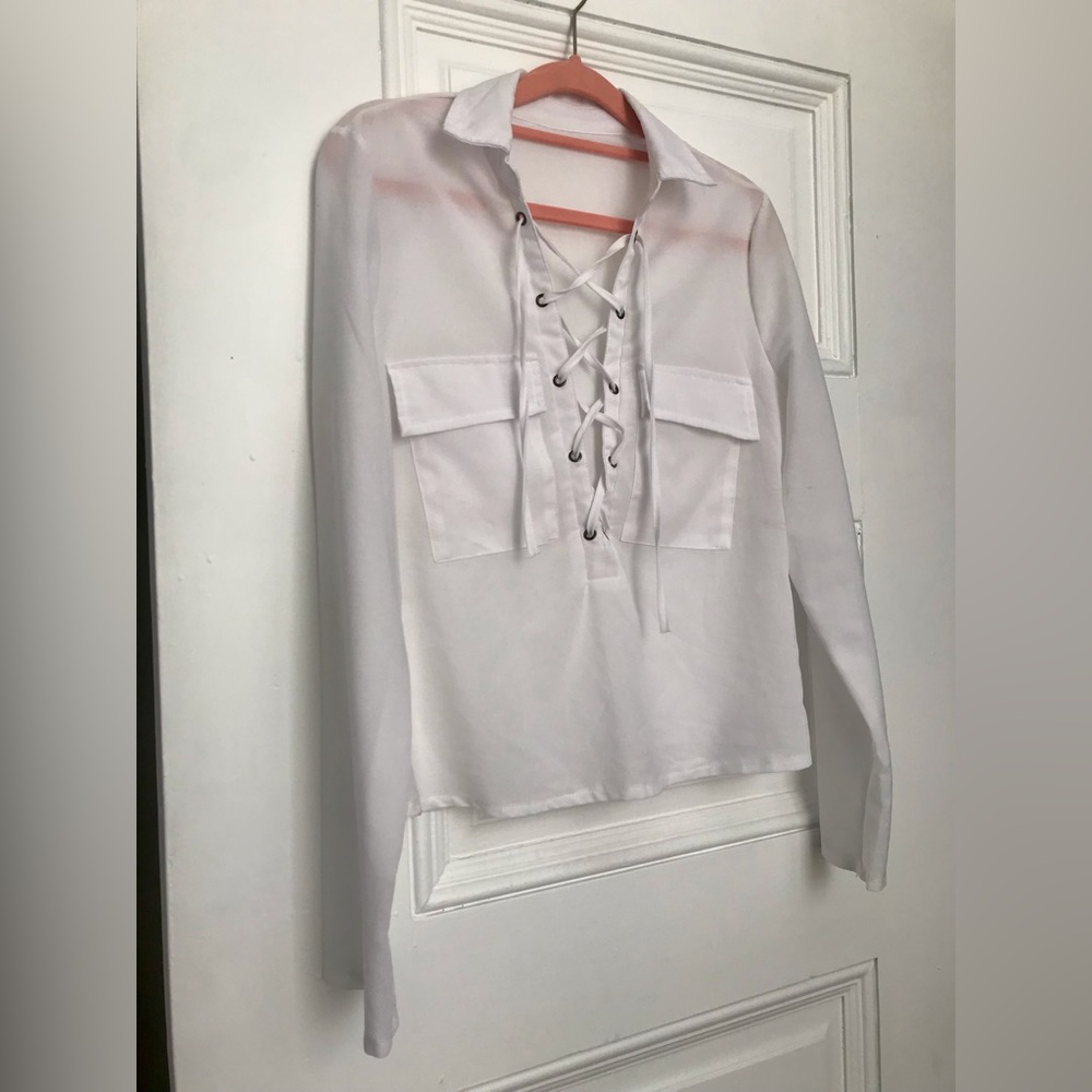 White Summer Lightweight Shirt in size (S) Front Pockets & Strappy Front Tye